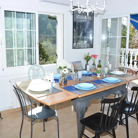 Les Moreres De Sitges, Mediterranean-style Family Escape Villa