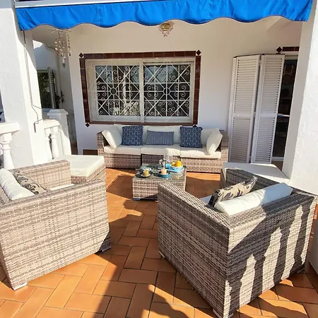 Villa Les Moreres De Sitges, Mediterranean-style Family Escape