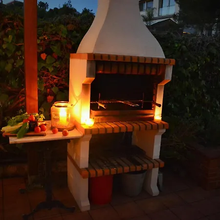 Villa Les Moreres De Sitges, Mediterranean-style Family Escape Sitges