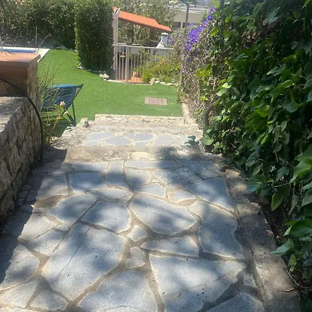 Villa Les Moreres De Sitges, Mediterranean-style Family Escape